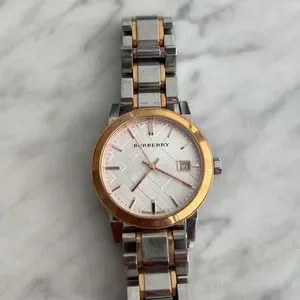 Pre loved Burberry two tone watch Pre-Owned Burberry Watch The City Stainless Steel Silver x  main image 3
